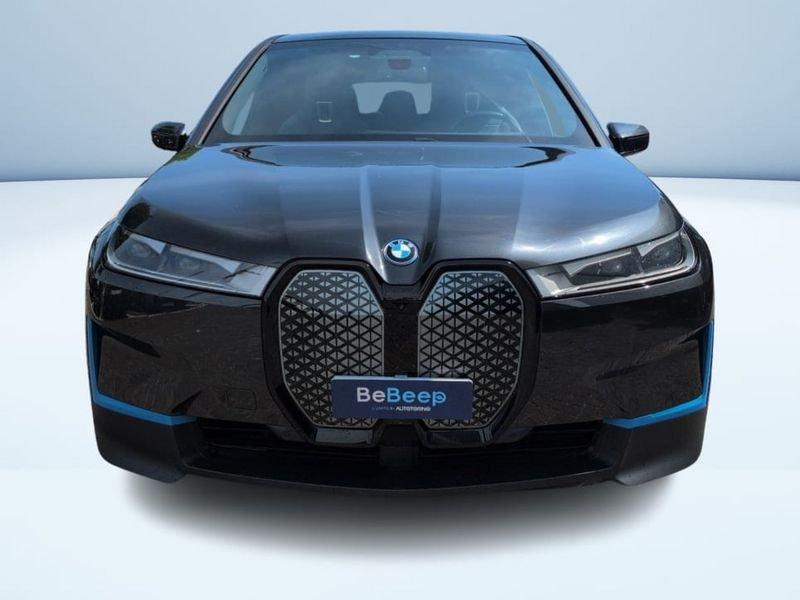 BMW iX XDRIVE40 PACCHETTO SPORTIVO