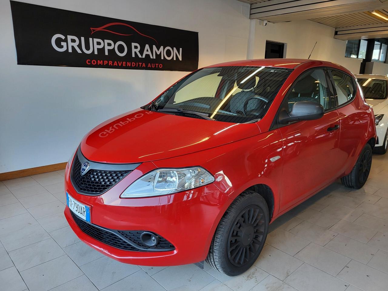 Lancia Ypsilon 1.2 69 CV 5 porte S&S Gold