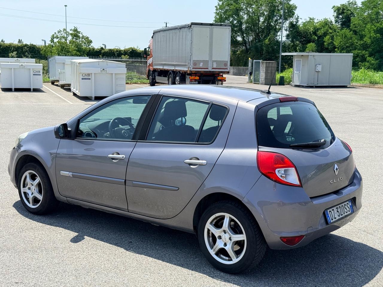 Renault Clio 1.2 benzina 55kw 75 CV