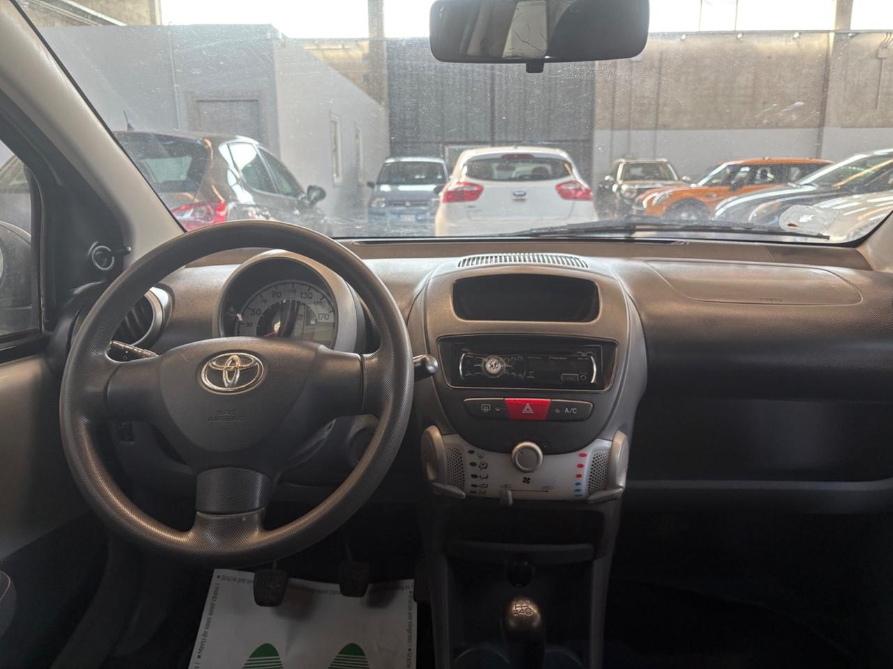 Toyota Aygo 1.0 12V VVT-i 5 porte Sol