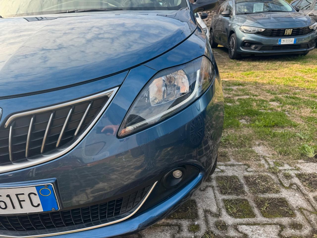 Lancia Ypsilon 1.0 FireFly 5 porte S&S Hybrid Ecochic Gold