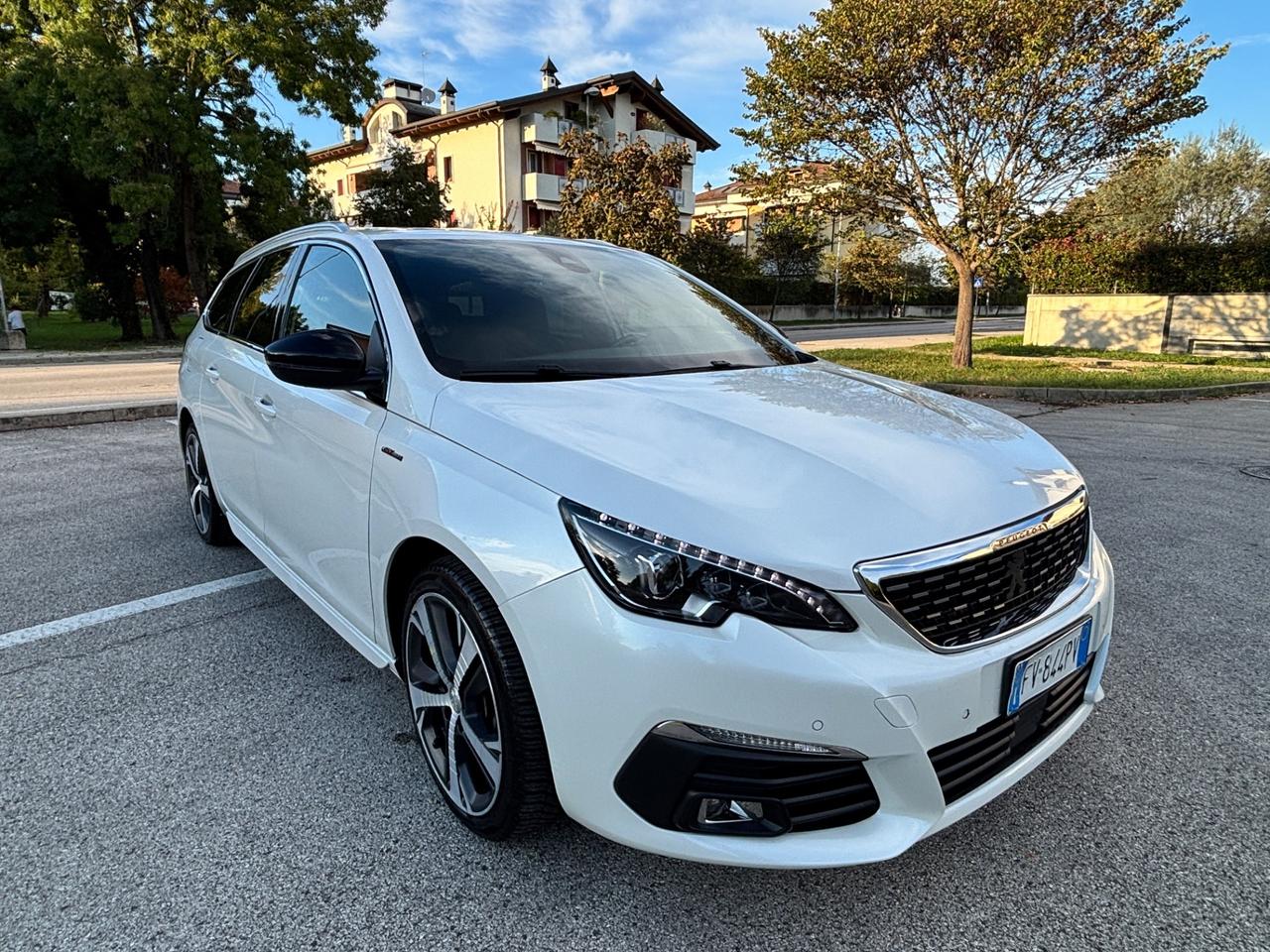 Peugeot 308 BlueHDi 120 S&S EAT6 SW GT Line