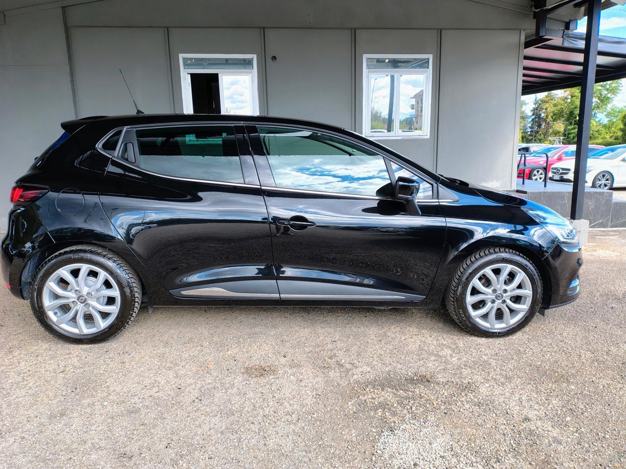 Renault Clio TCe 12V 90 CV 5 porte Moschino Life