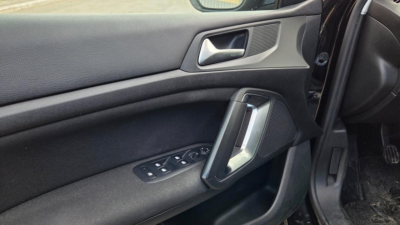 Peugeot 308 BlueHDi 120 S&S SW Allure