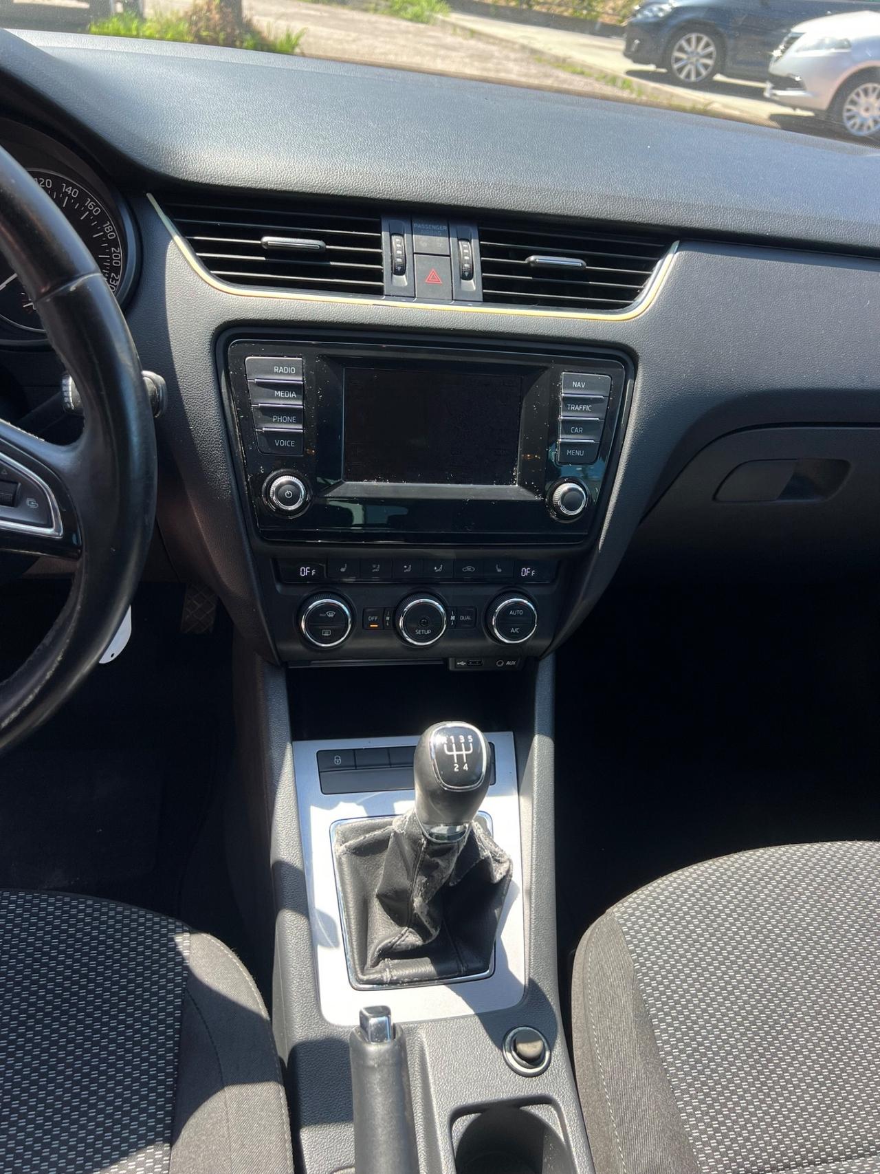 Skoda Octavia 1.6 TDI CR 105 CV Elegance