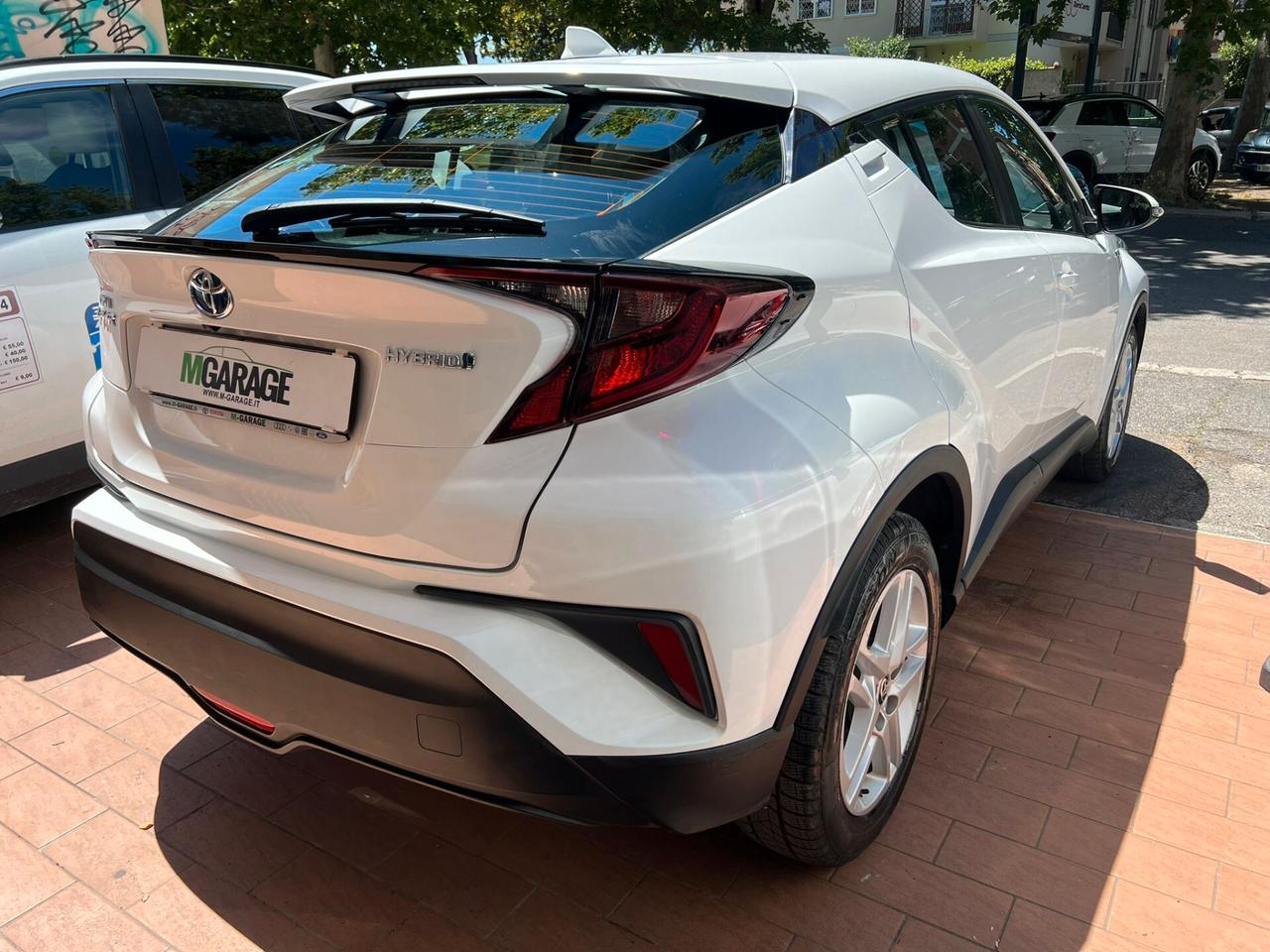 Toyota C-HR 1.8 Hybrid E-CVT Business
