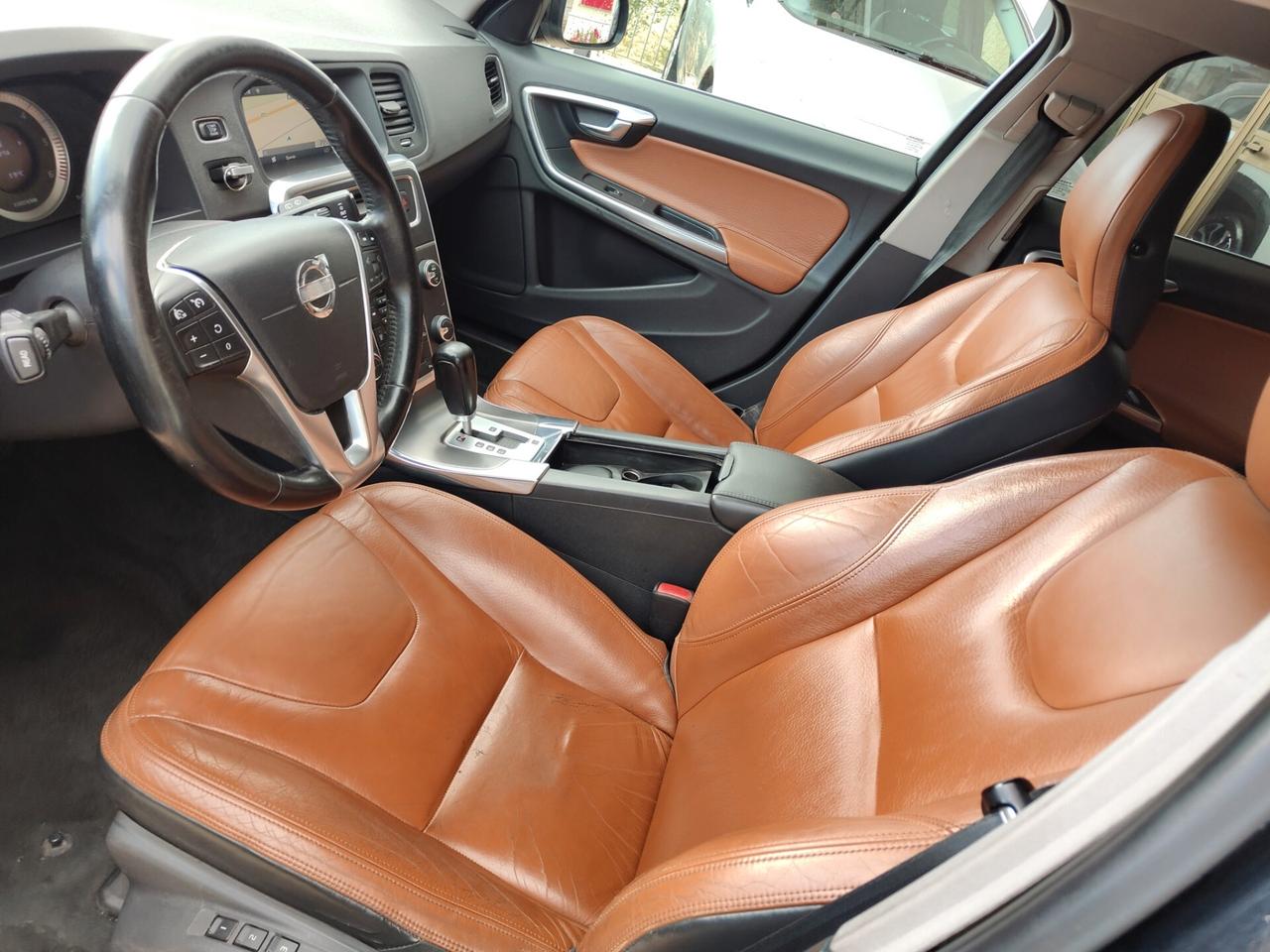 Volvo V60 D5 Geartronic Summum