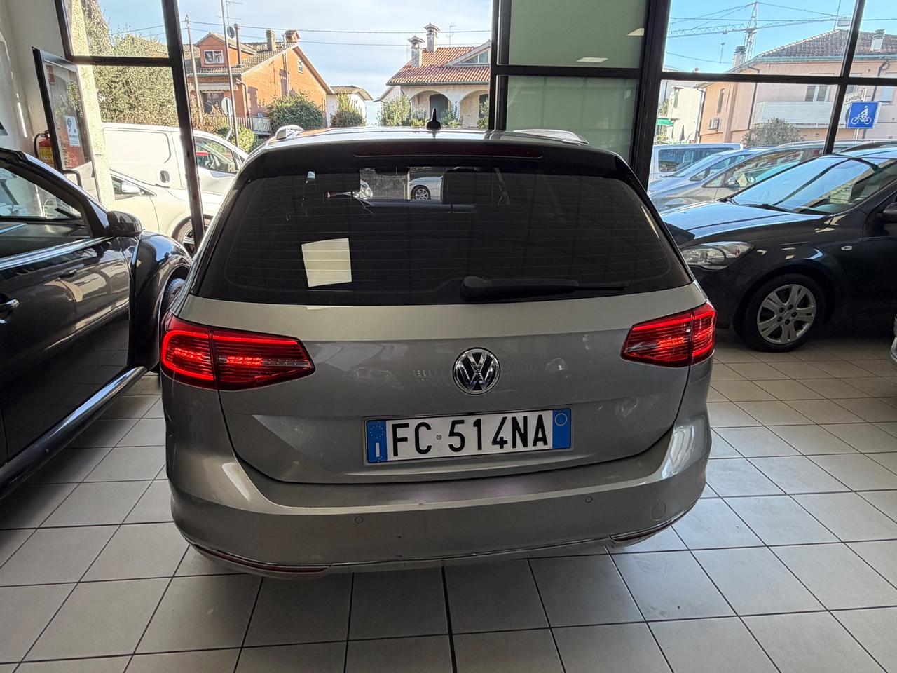 Volkswagen Passat 2.0 TDI DSG Executive 12 Mesi Ga