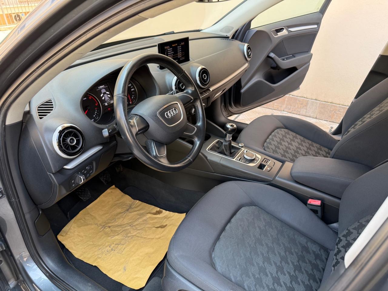 Audi A3 1.6 TDI ultra Attraction