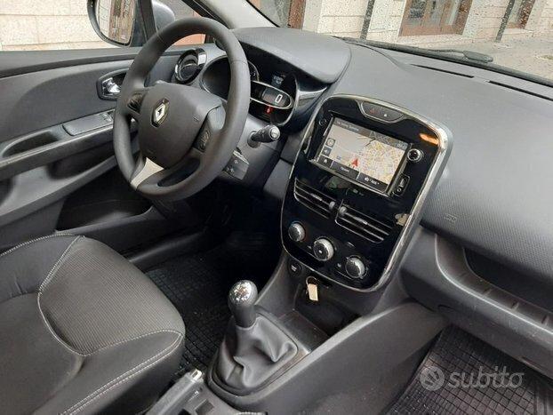 RENAULT Clio 1.2 75CV BENZINA NAVI UNIPRO