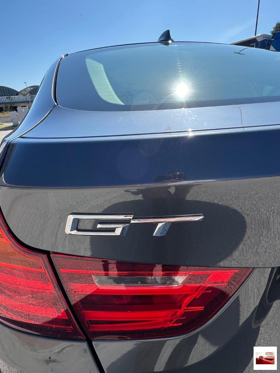 BMW - Serie 3 GT - 318d Turismo Luxury