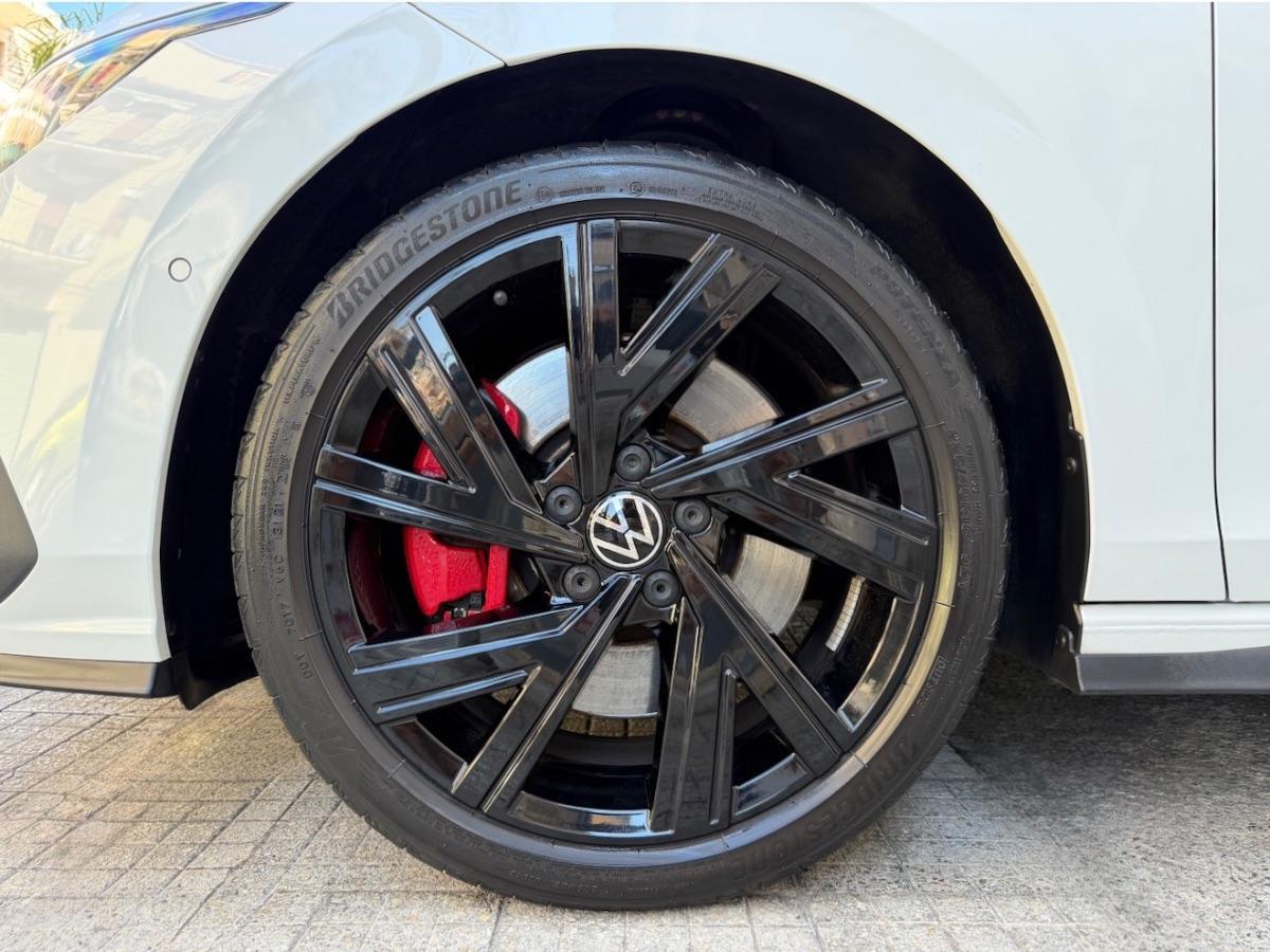 Volkswagen Golf 8 GTI 2.0 TSI 245CV