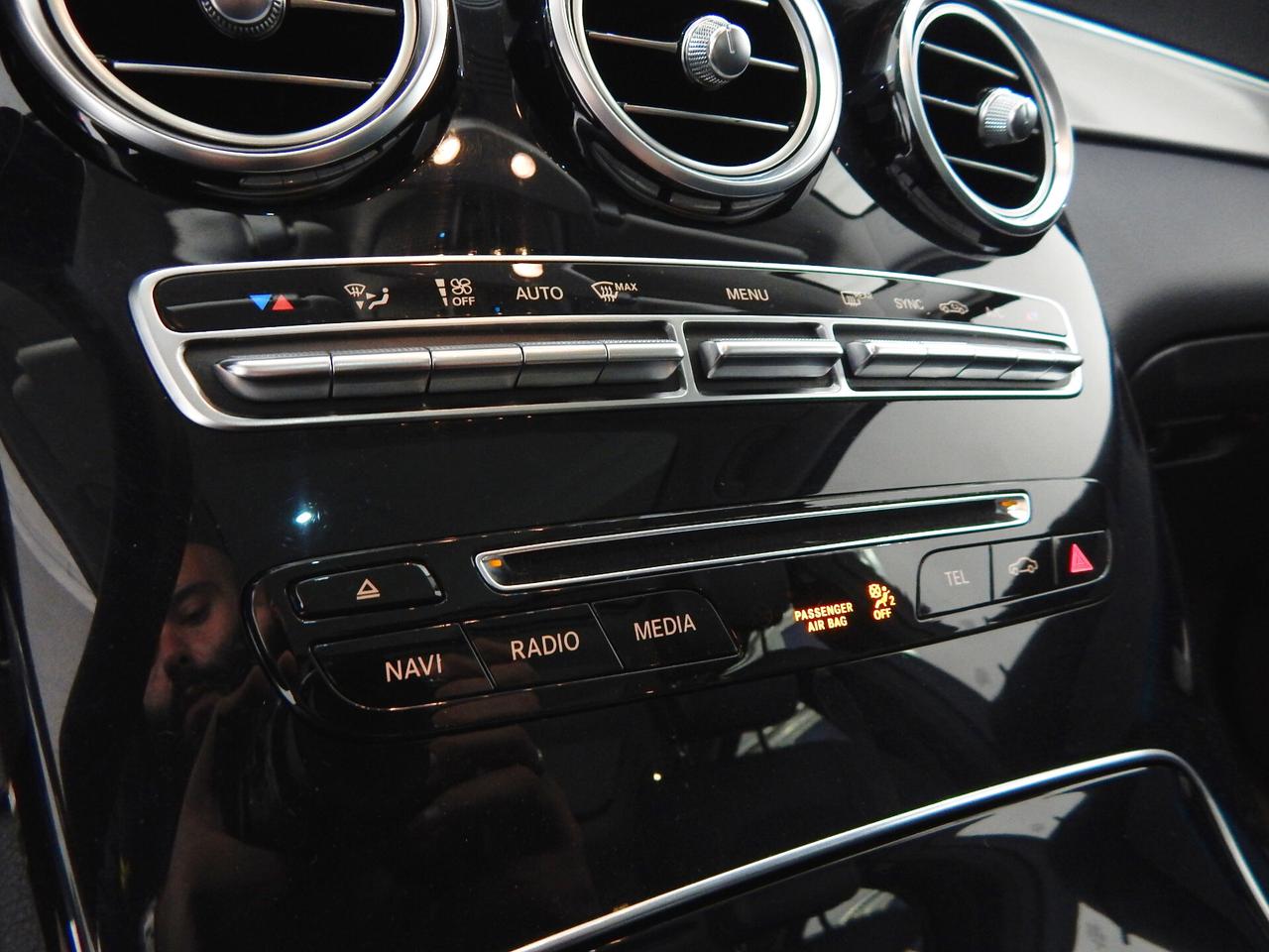 Mercedes-Benz GLC 220 d Premium AMG 4matic Aut. TETTO-NAVI-PELLE-PARK-LED