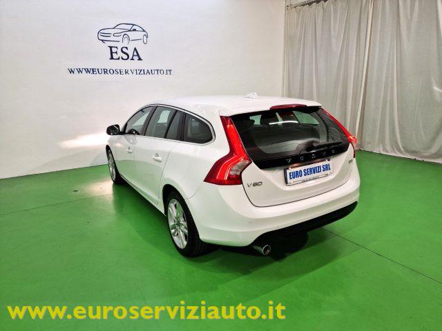 VOLVO V60 D3 Geartronic Momentum