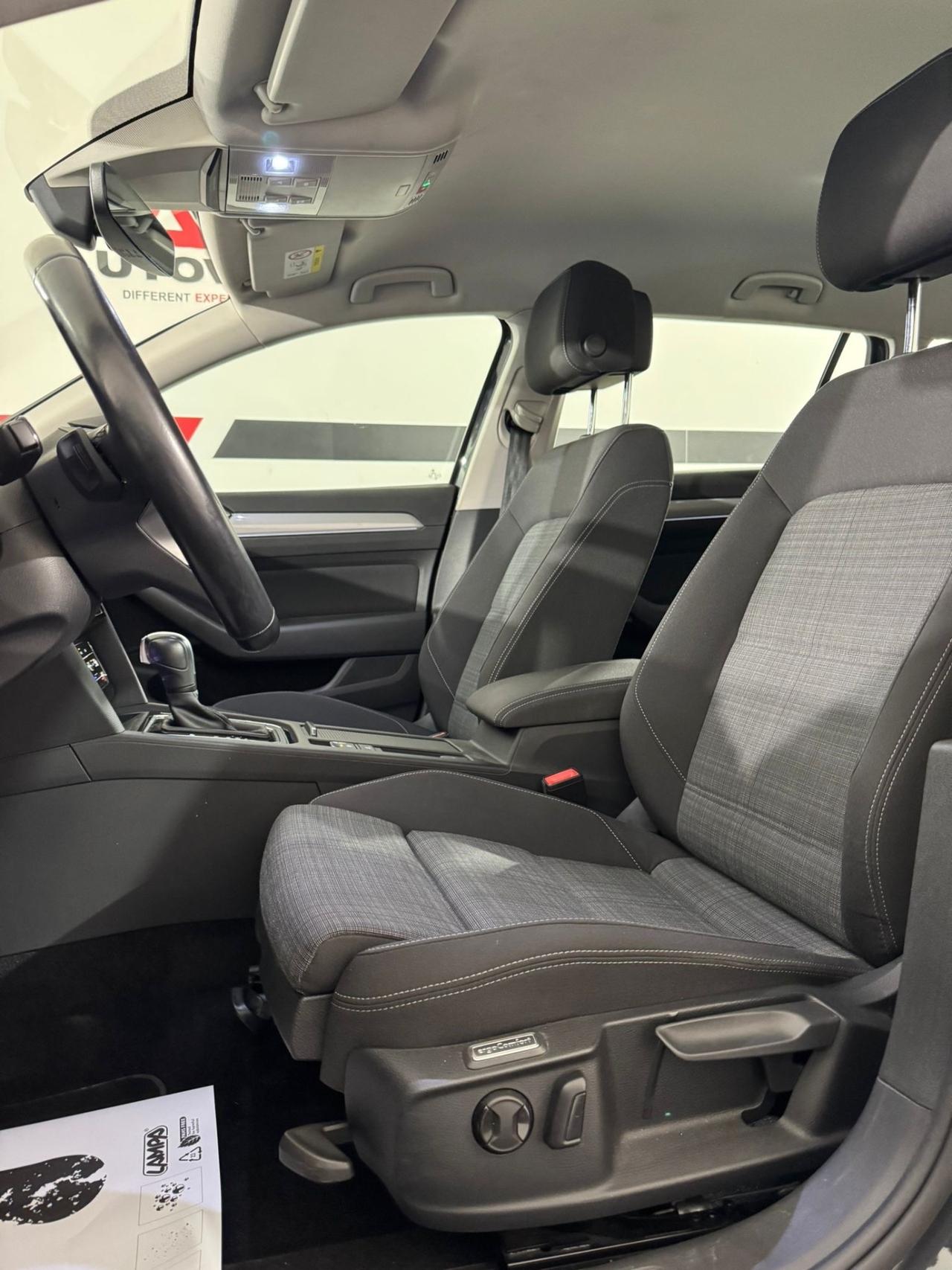 Volkswagen Passat Variant 2.0 TDI SCR EVO DSG * TUTTI TAGLIANDI CERTIFICATI VW *