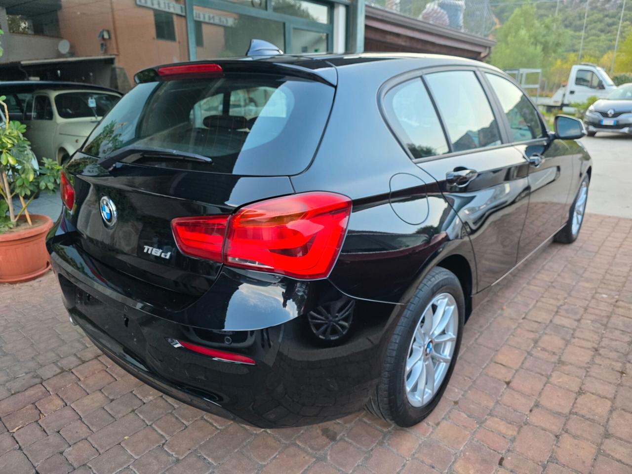 Bmw 118d 5p. Advantage