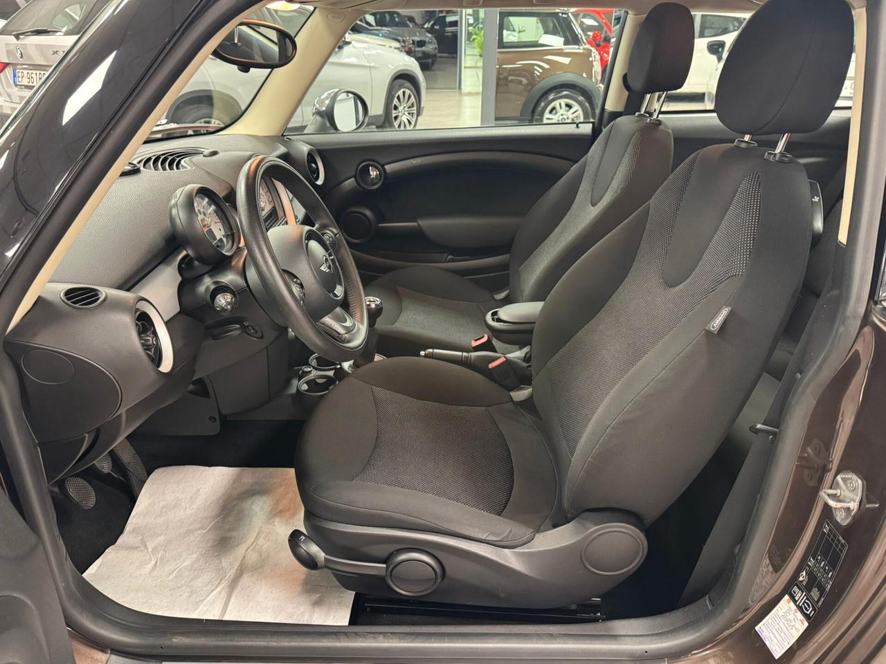 Mini 1.6 16V One (55kW)