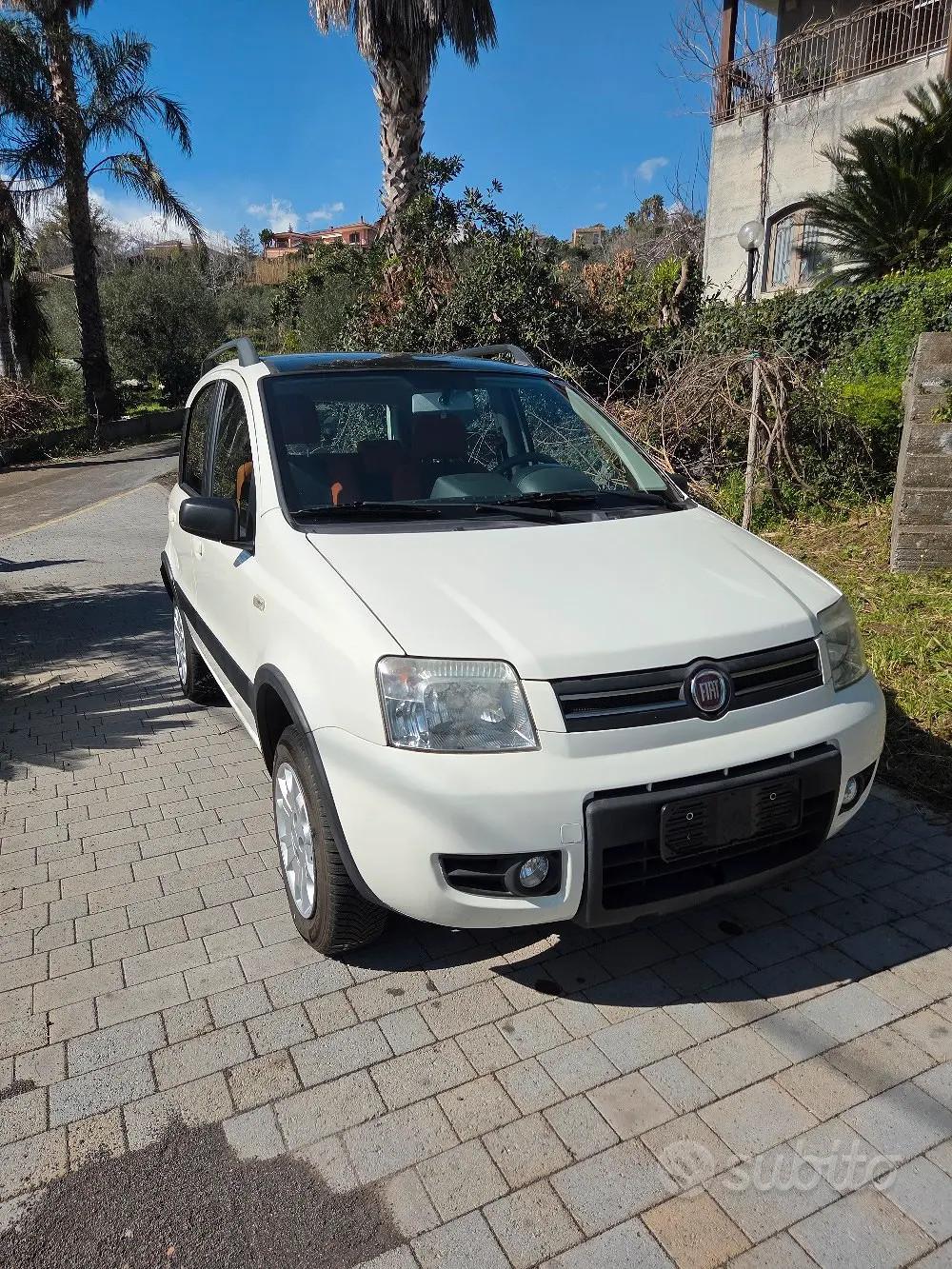 Fiat PANDA 4x4 climbing