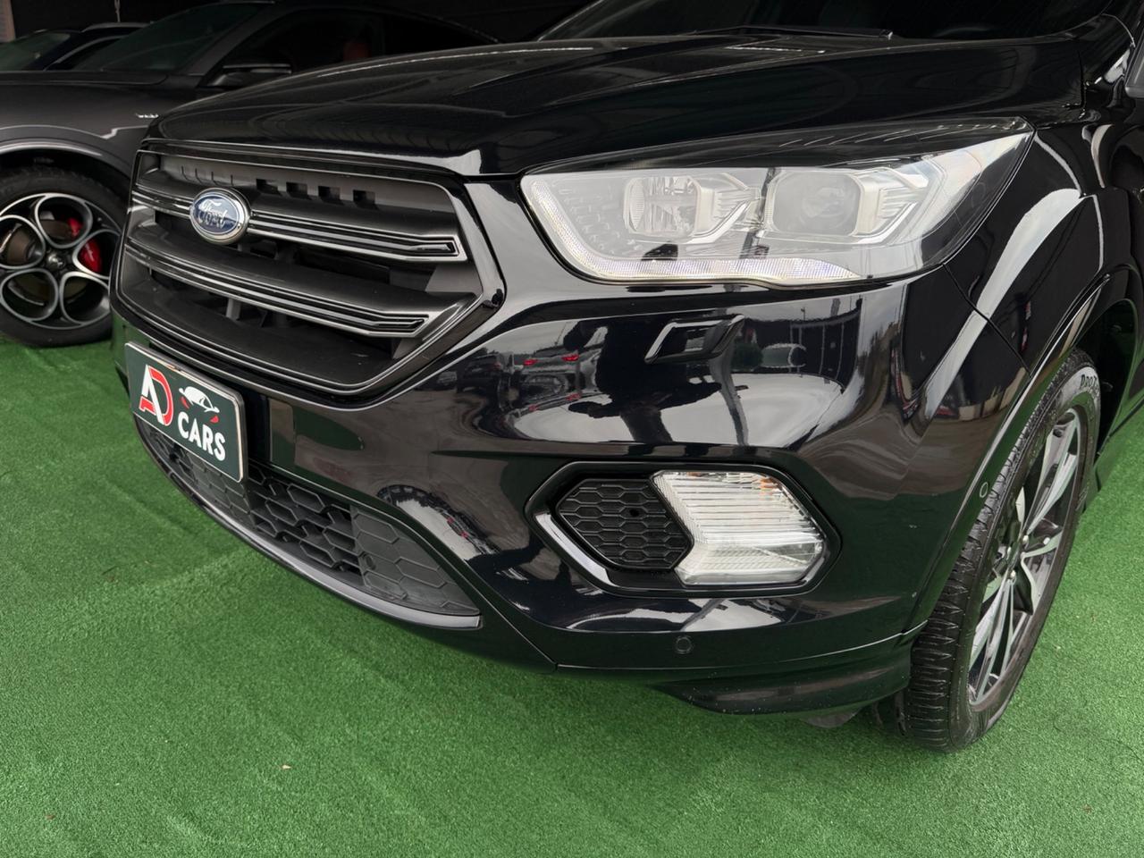 Ford Kuga 2.0 TDCI 150 CV S&S AWD Powershift ST-Line