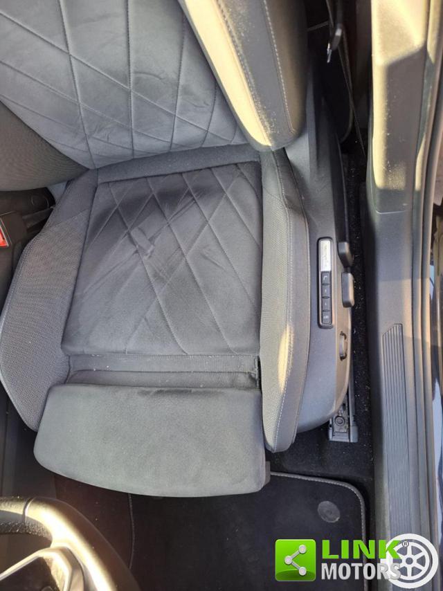 VOLKSWAGEN Golf 1.5 TGI DSG StyleMETANO