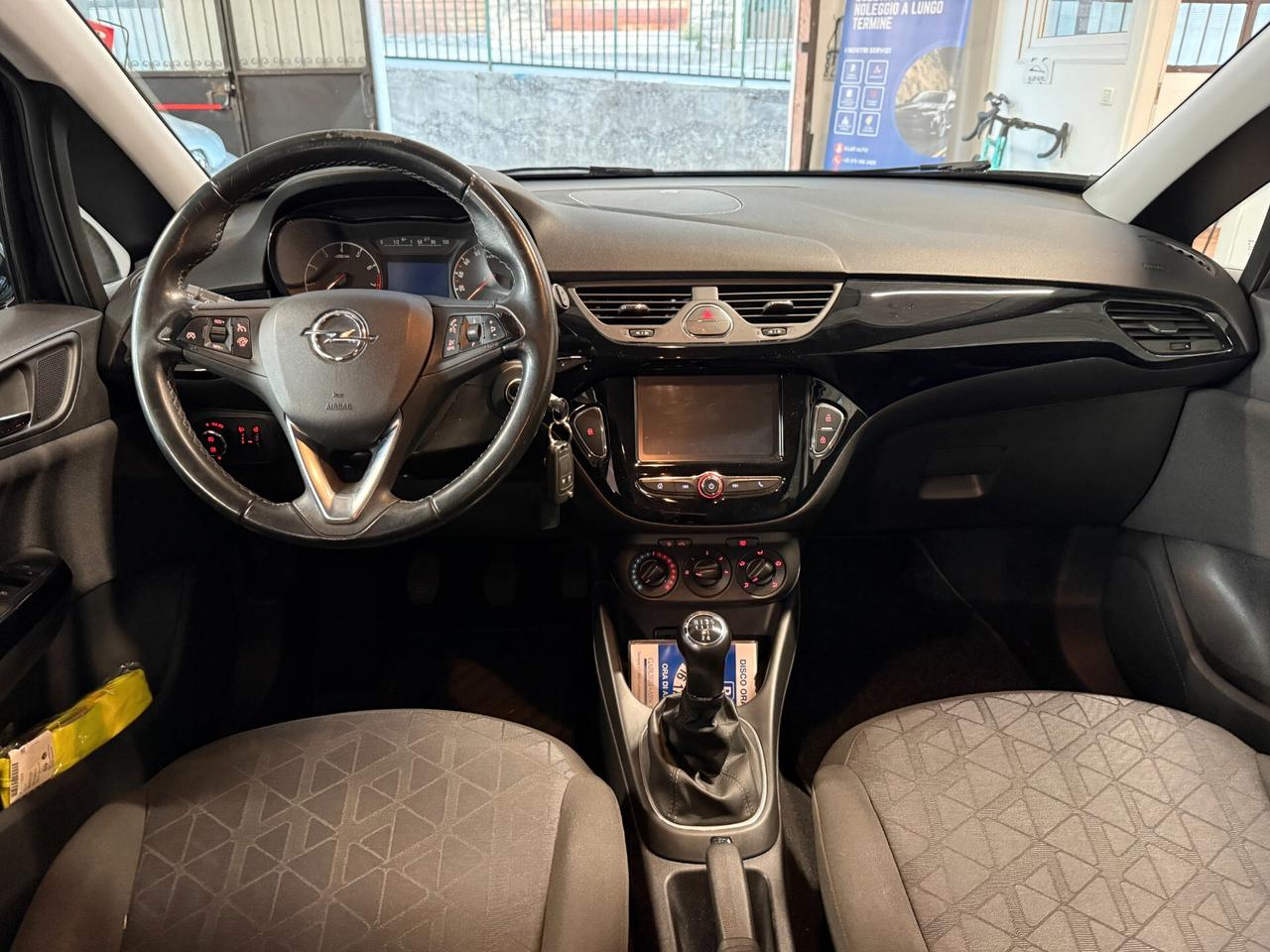 Opel Corsa 1.2 5 porte Black Edition