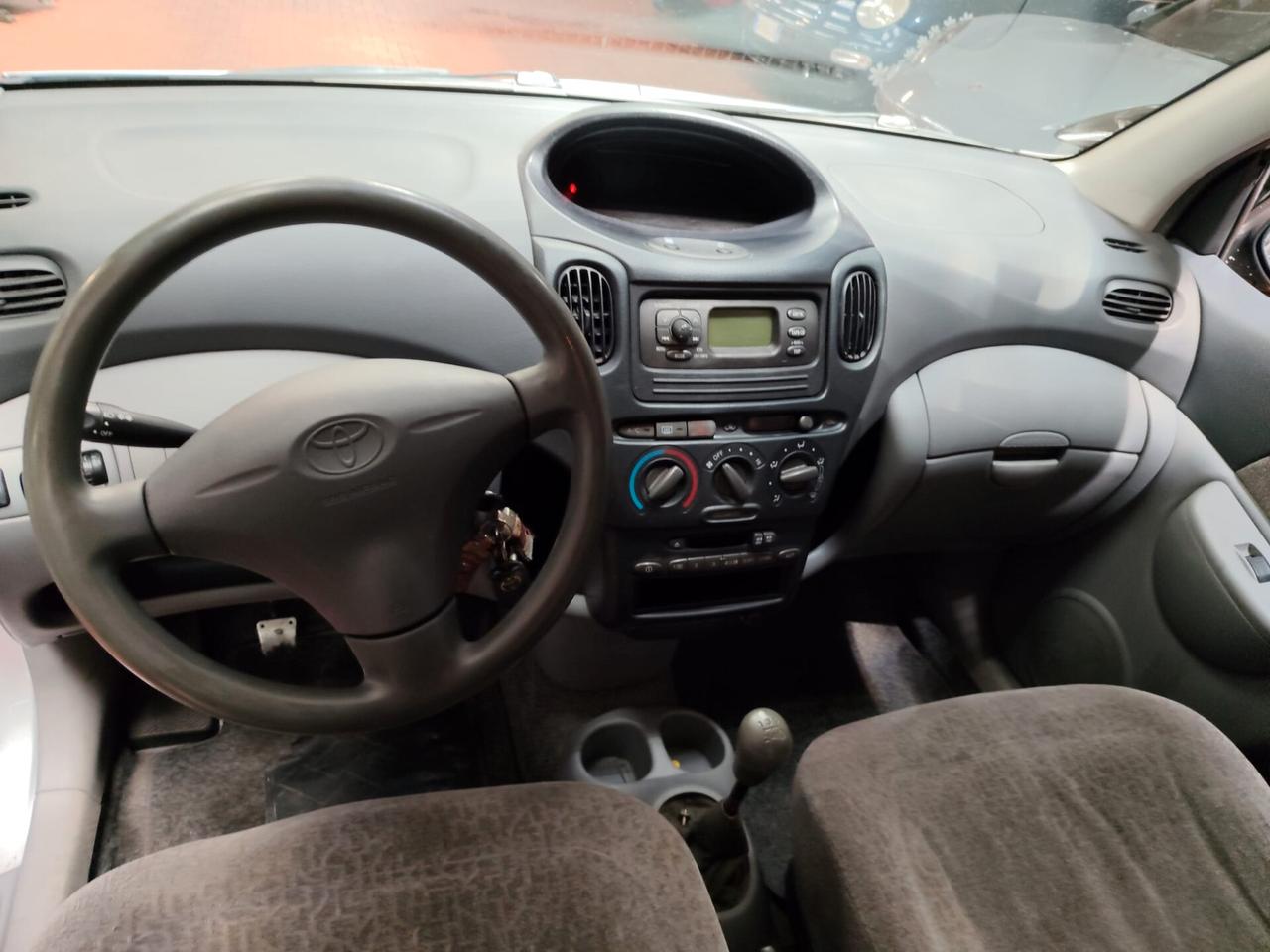 Toyota Yaris Verso 1.3i 16V cat Sol