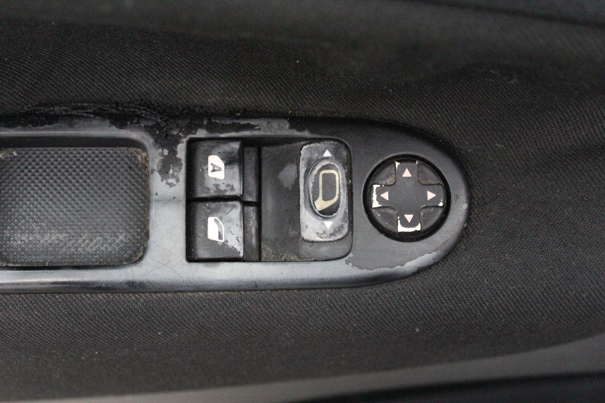 PEUGEOT - 207 - HDi 70CV 5p. X Line