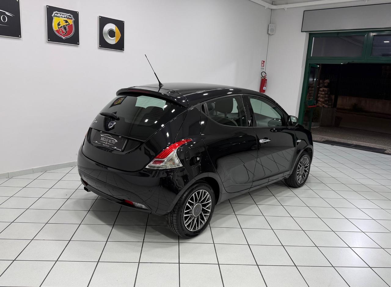 Lancia Ypsilon 1.2 69 CV 5 porte GPL Ecochic Gold