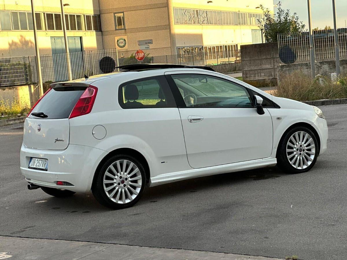 FIAT - Grande Punto - 1.4 T-Jet 16V 3p. Sport