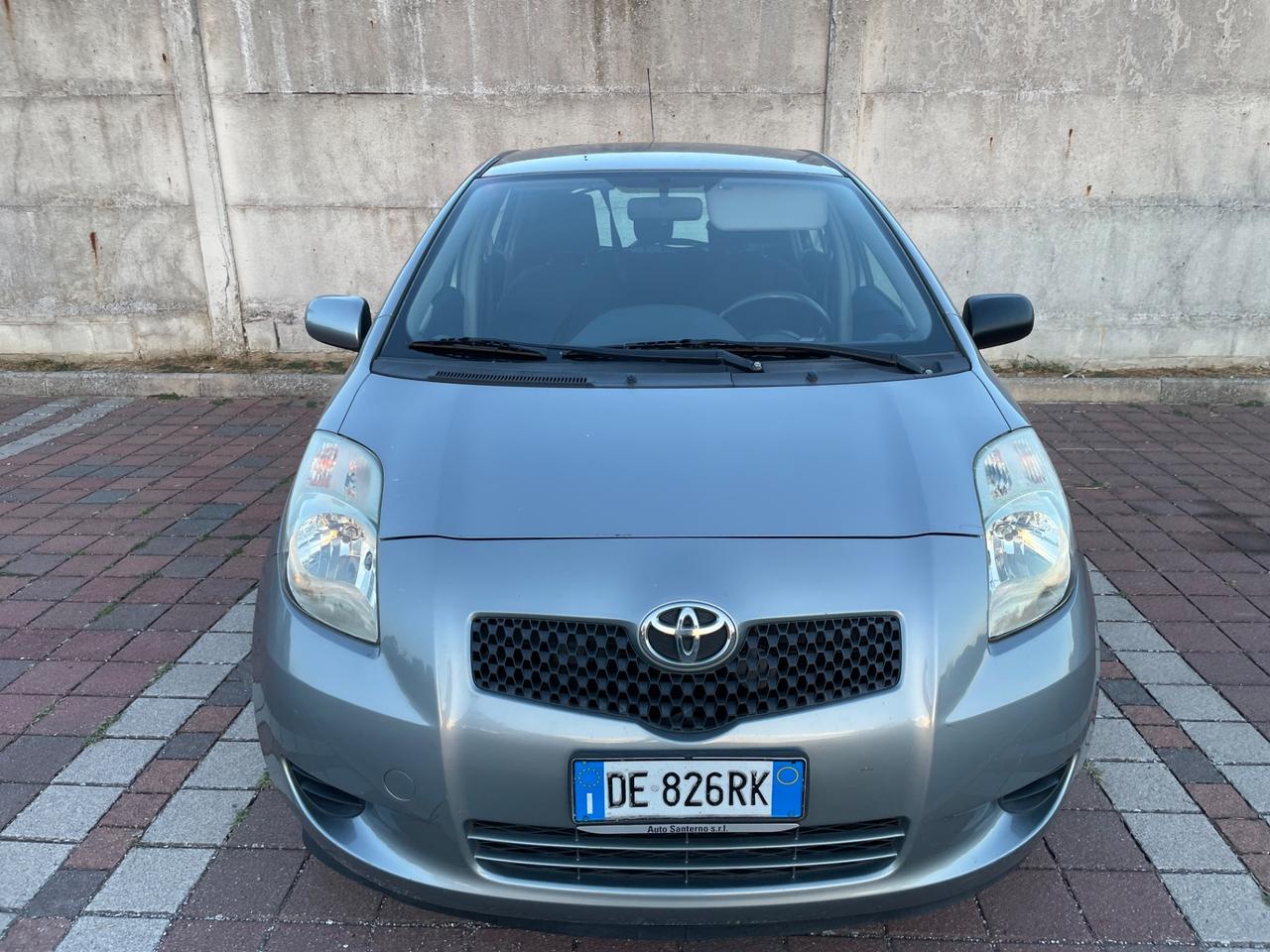 Toyota Yaris 1.0 5 porte Sol