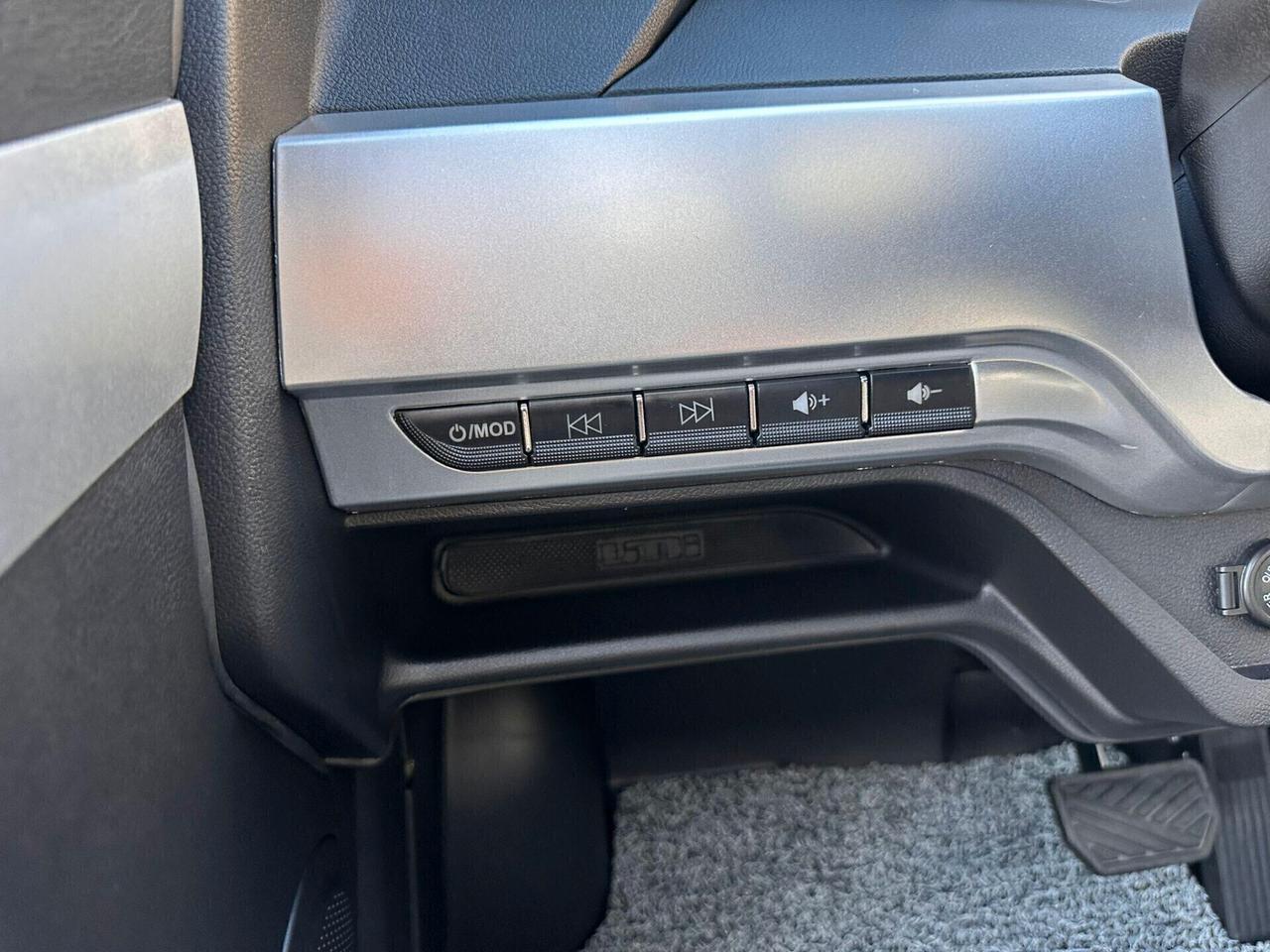 MICRO CAR ELETTRICA MINI - SI GUIDA SENZA PATENTE -