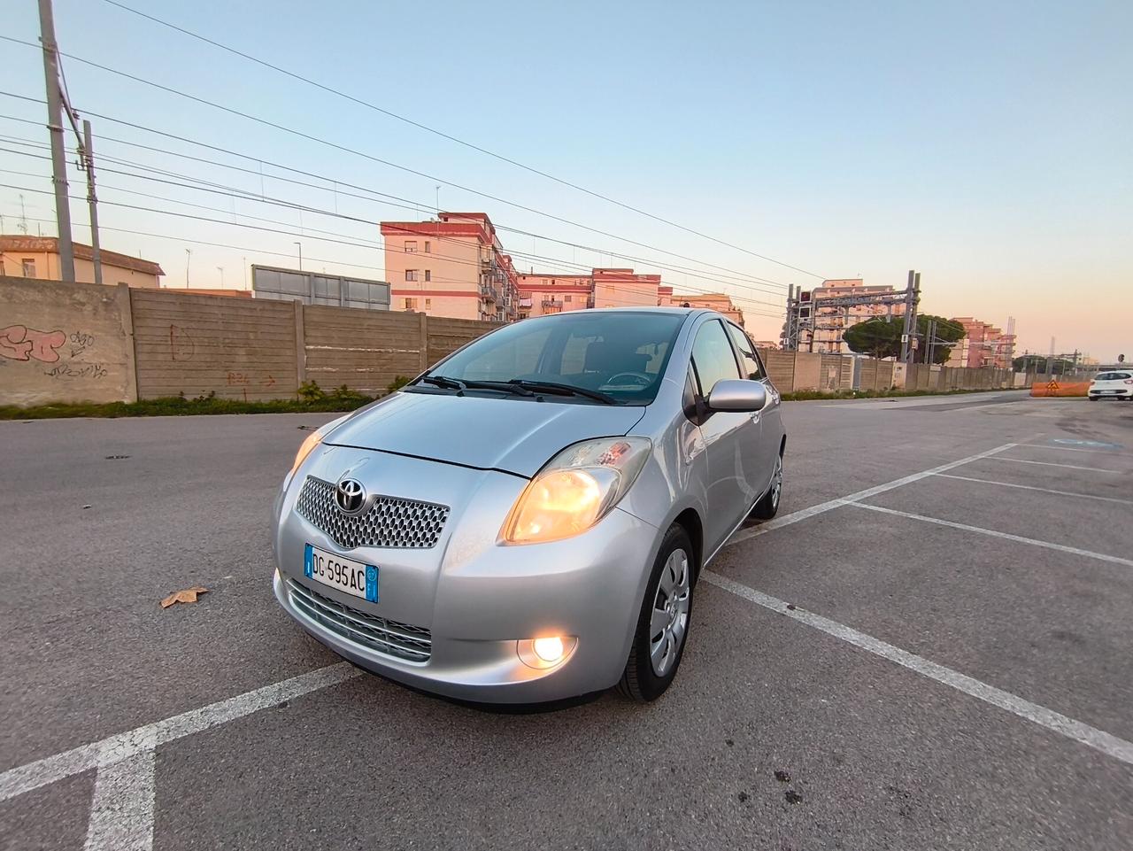 Toyota Yaris 1.3 5 porte