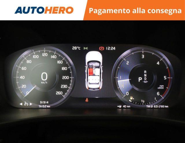 VOLVO XC40 D3 Geartronic Momentum Core