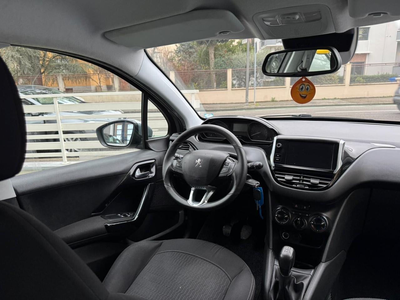 PEUGEOT 208 PureTech 82 5p ALLURE NEOPAT