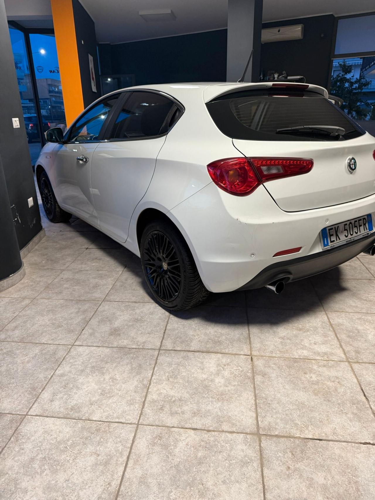 Alfa Romeo Giulietta 2.0 JTDm-2 140 CV Distinctive