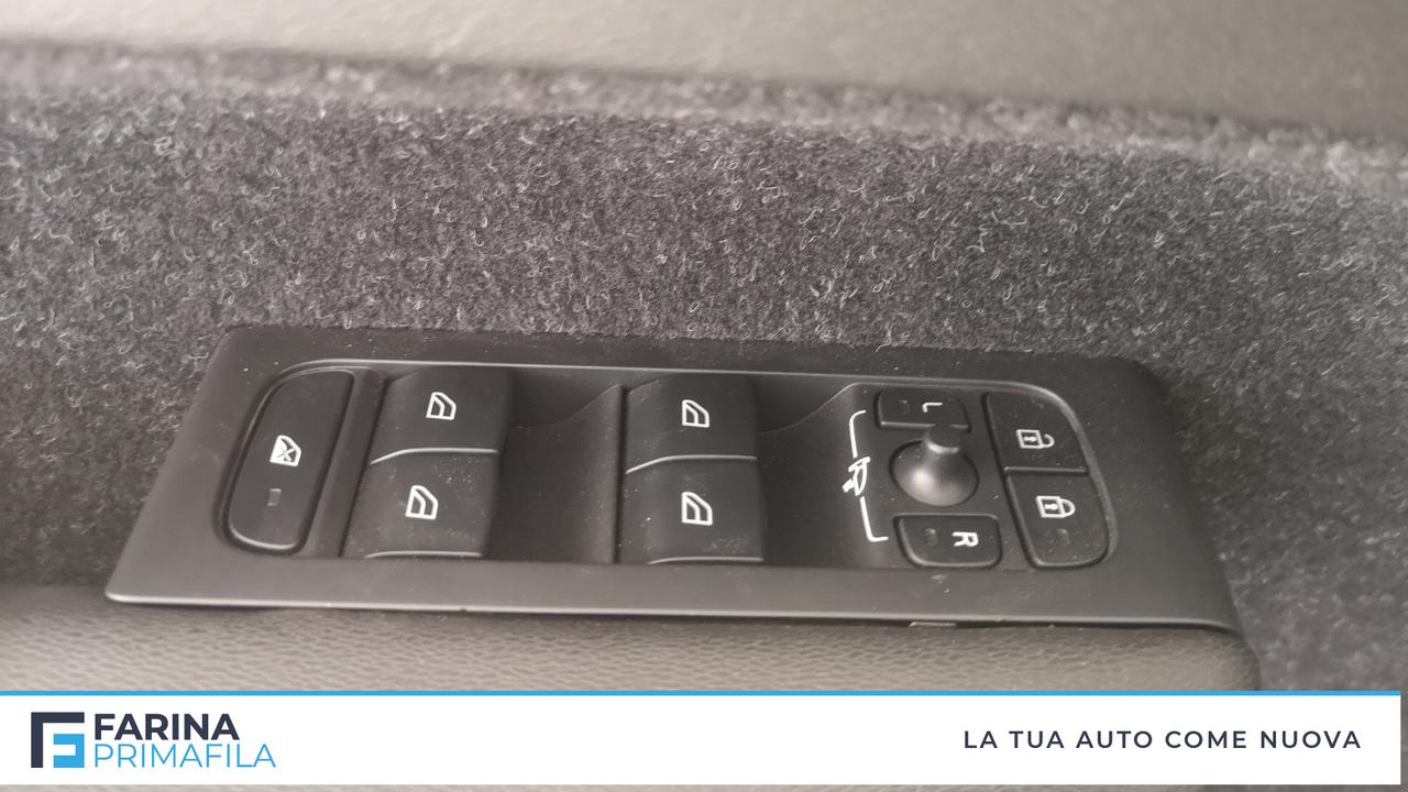 VOLVO XC40 - XC40 2.0 d3 Momentum Pro my21