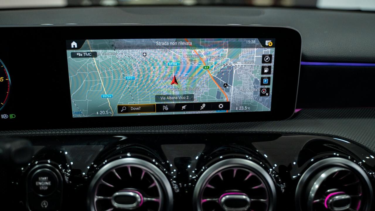 Mercedes-benz A 200 D PREMIUM PLUS AMG 19" TETTO PACK LUCI MULTIBEAM FULL OPTIONAL