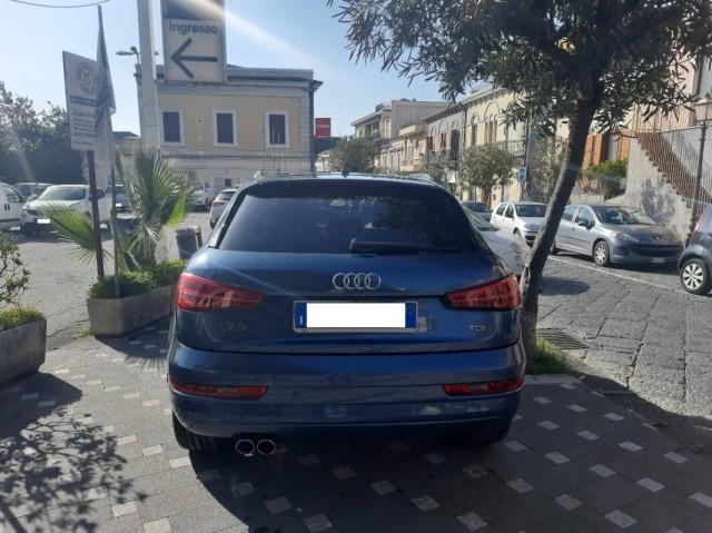 Audi Q3 2.0 tdi Business 150CV