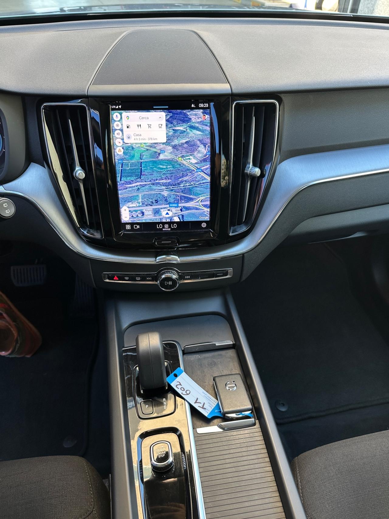 Volvo XC 60 XC60 B4 (d) AWD Geartronic Momentum