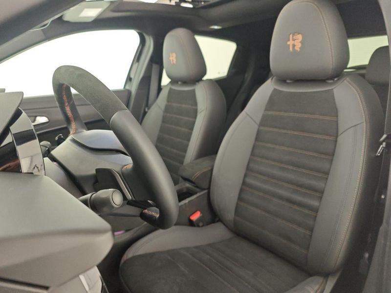 Alfa Romeo Junior 1.2 145 CV Hybrid eDCT6 Intensa Tetto panorama + Vernice