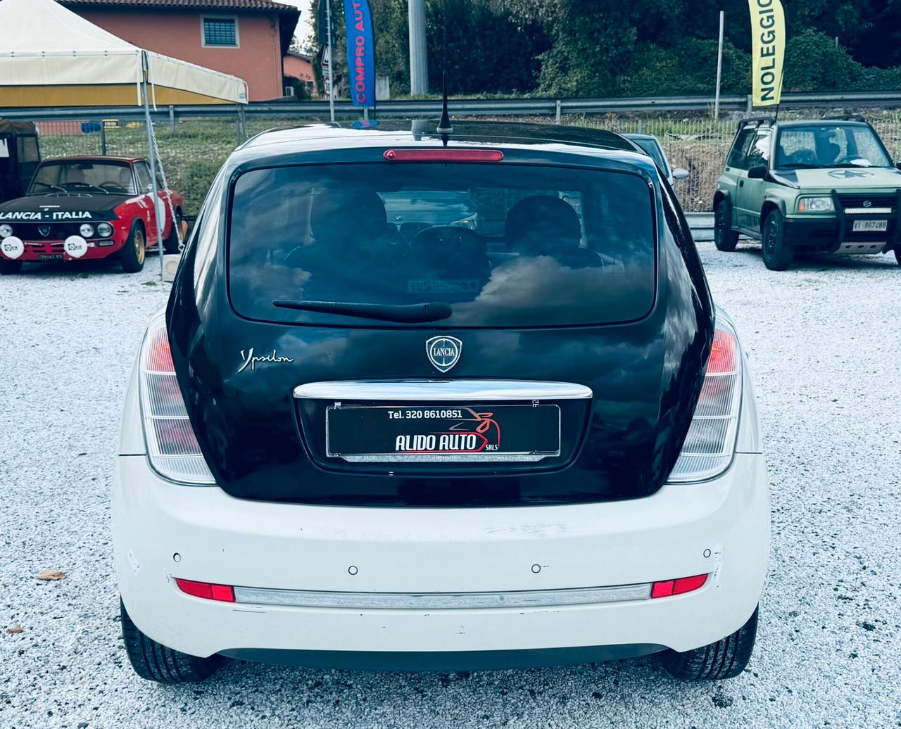 Lancia Ypsilon 1.2 Argento