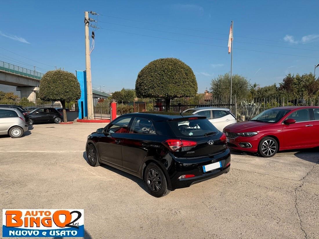Hyundai i20 1.2 5 porte Econext Blackline