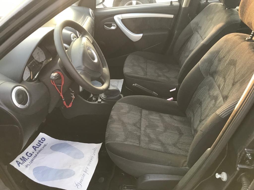 Dacia Sandero 1.4 8V GPL 75 CV 55 KW Lauréate