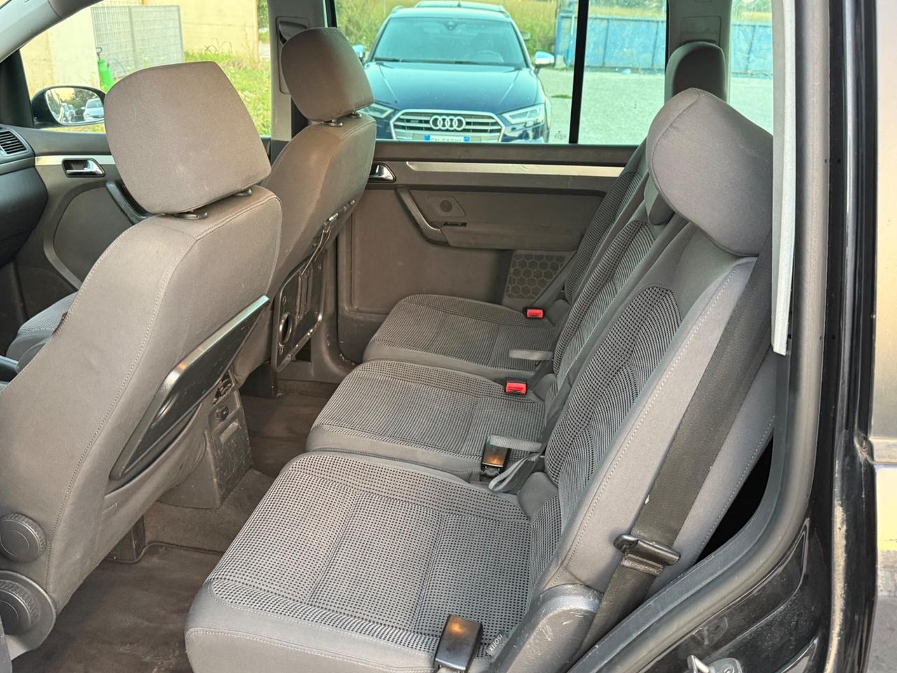 Volkswagen Touran 2.0 TDI DPF DSG Trendline