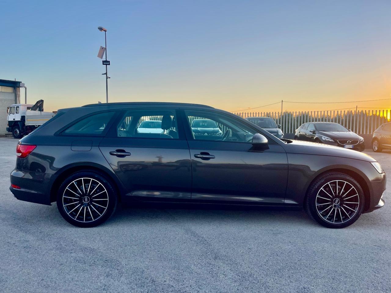 AUDI A4 35 2.0 TDI 150CV AUT AVANT FULL LED MY19