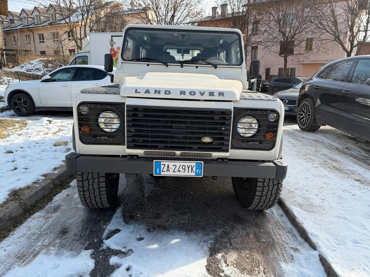 Land Rover Defender 90 2.4 TD4 Station Wagon S
