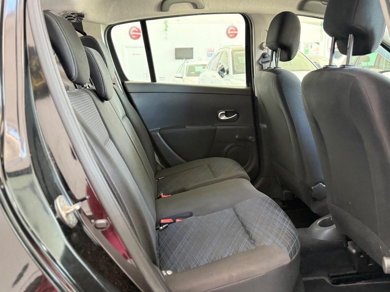 RENAULT CLIO 1.5 dCi 90CV NAVI NEOPATENTATI