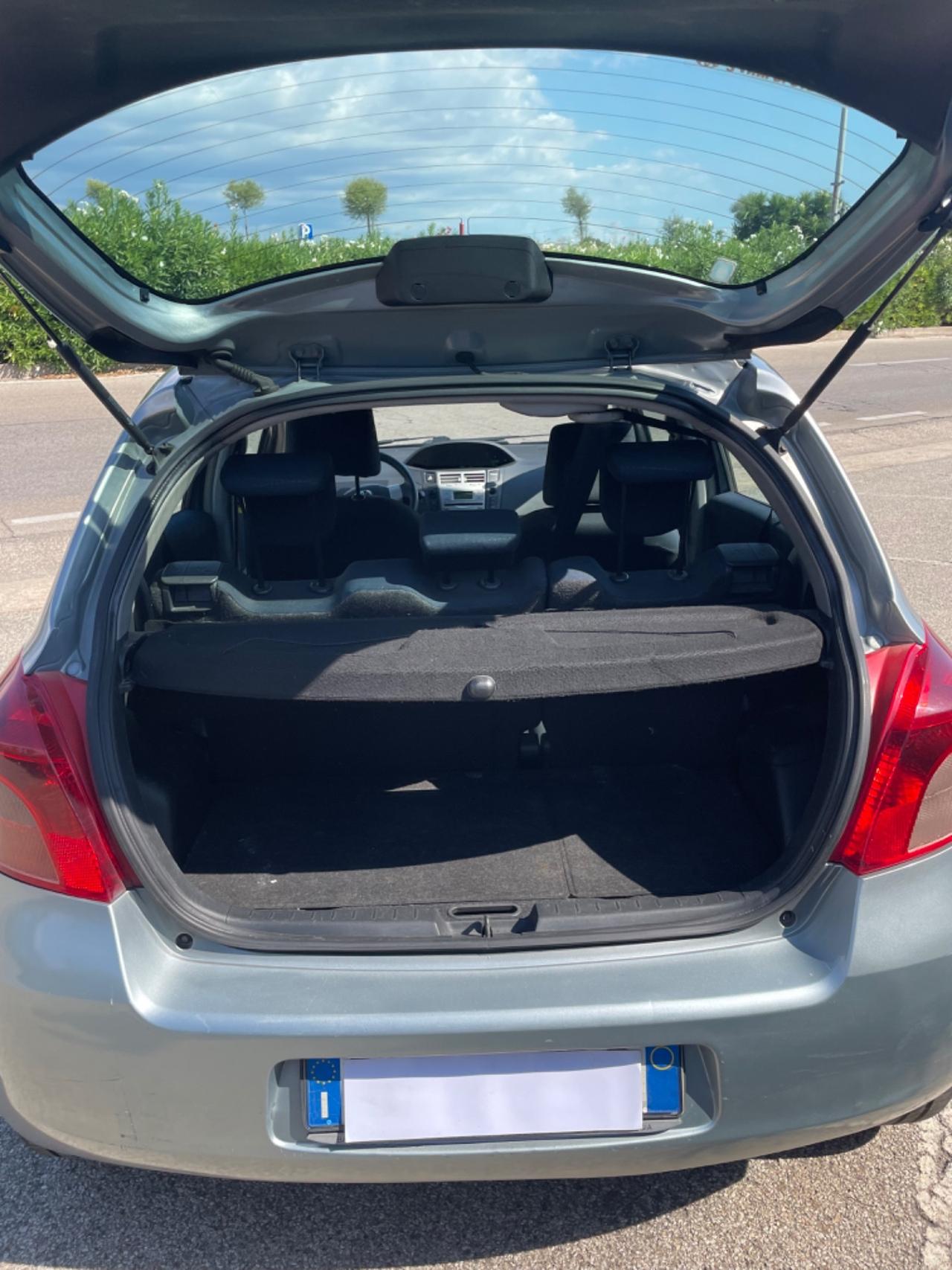 Toyota Yaris 1.4 D-4D 5 porte Sol 90 CV
