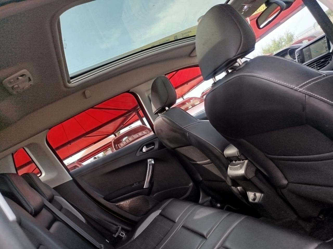 Peugeot 2008 1.6 e-HDi 115 CV Stop&Start Allure