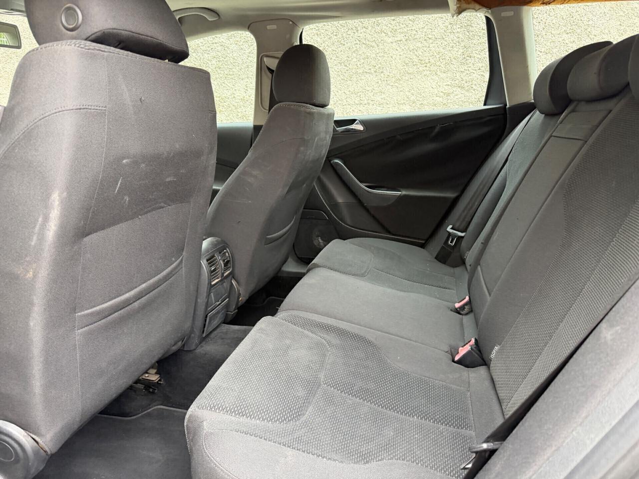 VW PASSAT 2.0TDI GANCIO TRAINO 1800KG